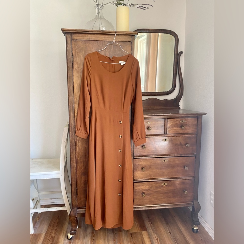 Beautiful, simple dress.